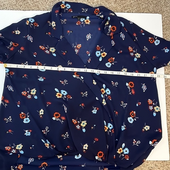 draped boho Blouse Long sleeve high-low Navy Floral semi-sheer Top size medium - Picture 4 of 9